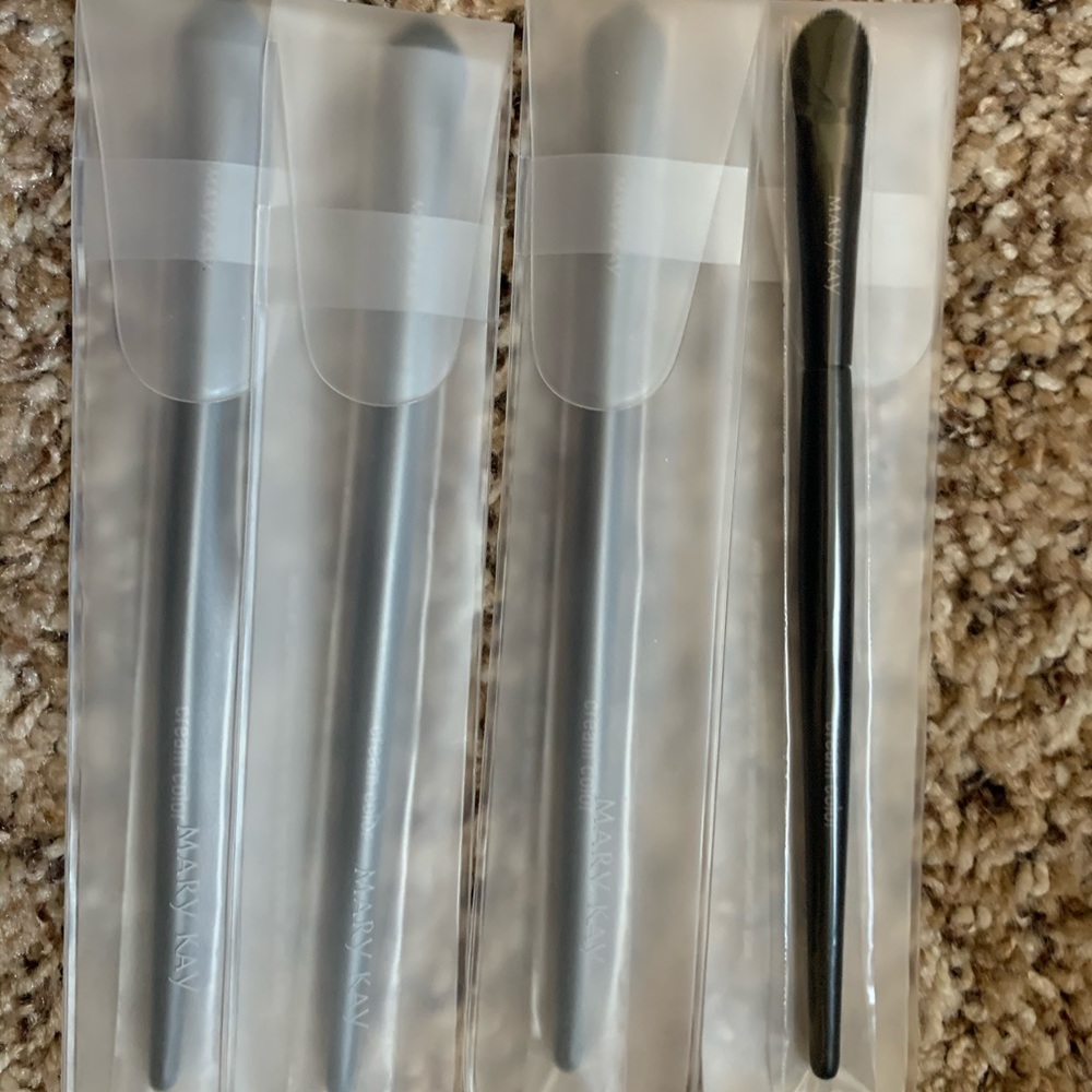 NEW Mary Kay CREAM COLOR Brushes!!!